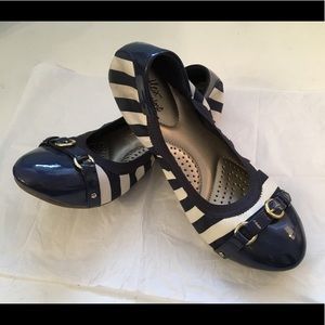 Dexflex Comfort Women’s Shoes